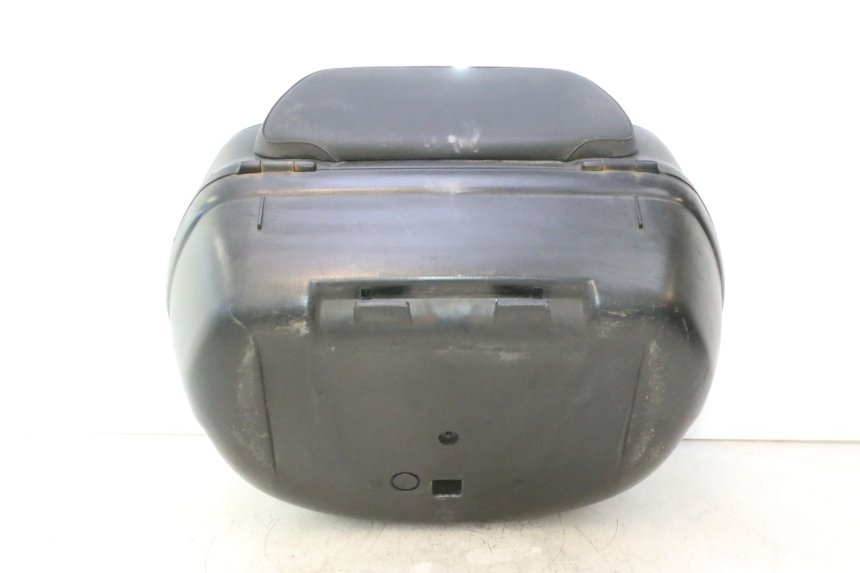 photo de TOP CASE APRILIA ATLANTIC S 125 (2010 - 2013) - Photo complémentaire