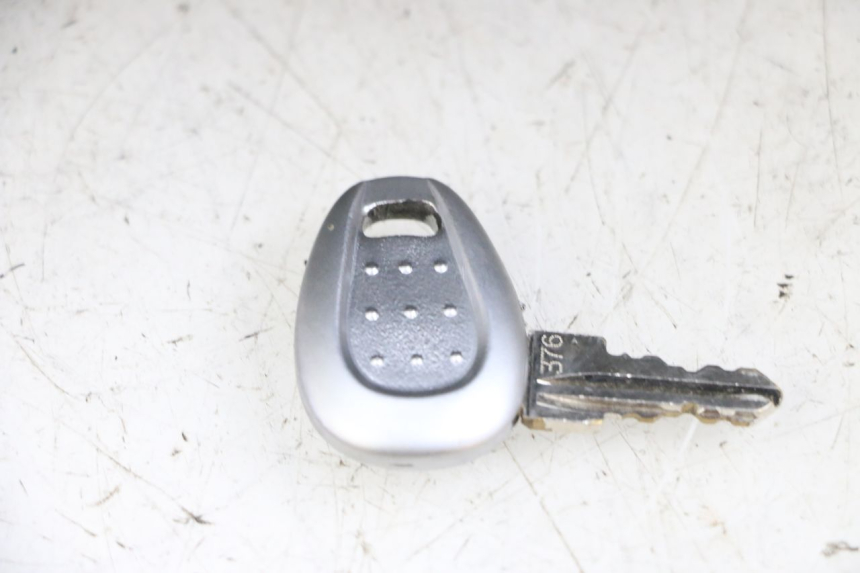 photo de TOP CASE PEUGEOT DJANGO 4T 50 (2014 - 2019) - Gros plan technique