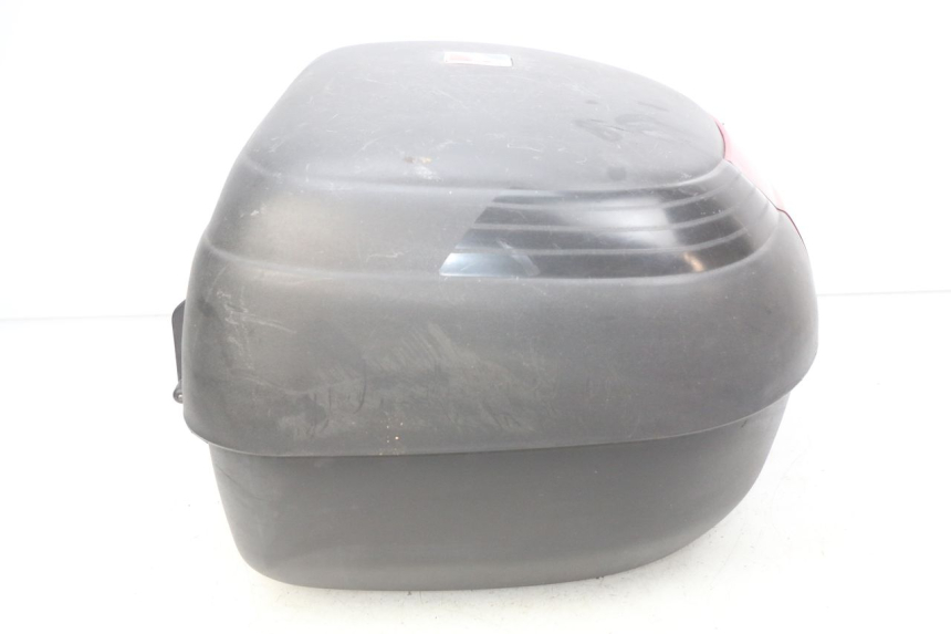 photo de TOP CASE HONDA FES PANTHEON 2T 125 (1998 - 2002) - Gros plan technique