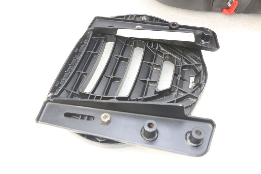 photo de TOP CASE HONDA FES PANTHEON 2T 125 (1998 - 2002) - Marquages et références