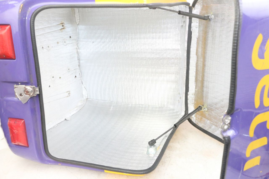 photo de TOP CASE MBK FLAME X 125 (2007 - 2016) - Détail de la pièce