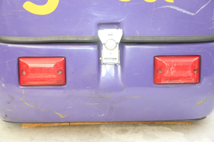 photo de TOP CASE MBK FLAME X 125 (2007 - 2016) - Focus structure