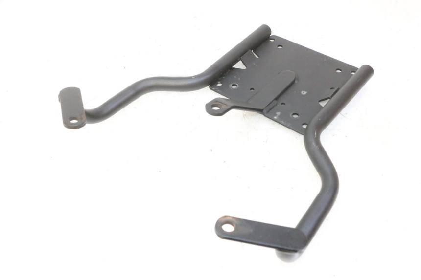 photo de TOP CASE PEUGEOT KISBEE 2T 50 (2010 - 2017) - Inspection visuelle