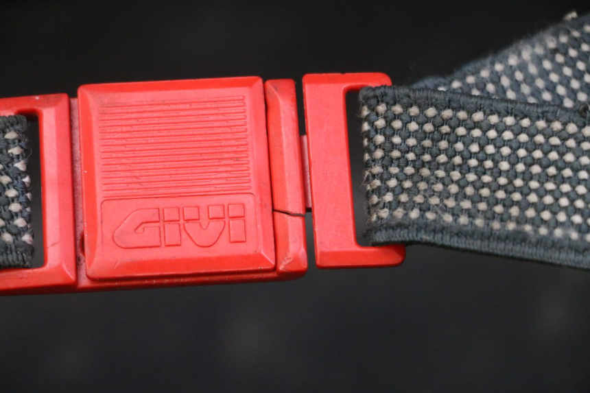 photo de TOP CASE PEUGEOT KISBEE 2T 50 (2010 - 2017) - Zoom état d’usage