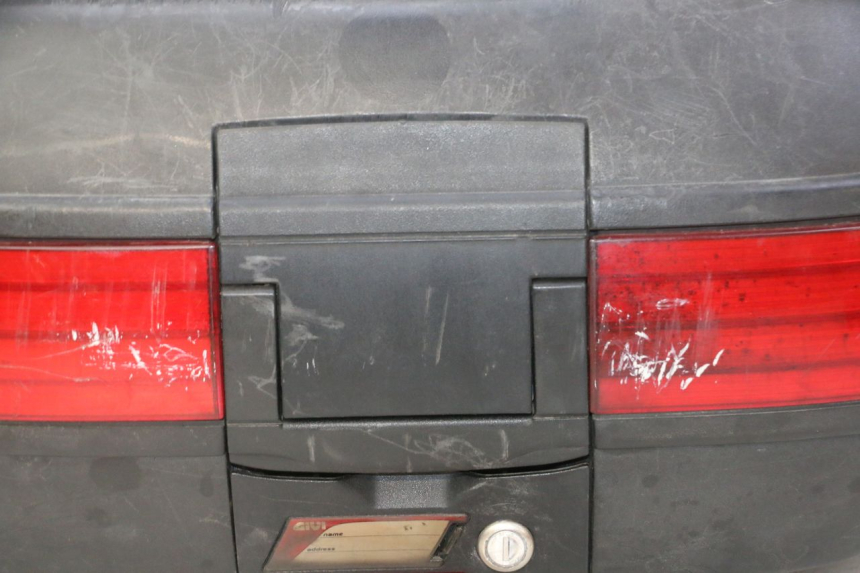 photo de TOP CASE PEUGEOT KISBEE 2T 50 (2010 - 2017) - Marquages et références