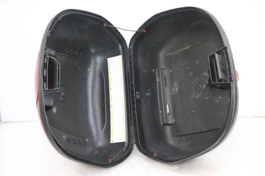 photo de TOP CASE PEUGEOT KISBEE 4T 50 (2010 - 2017) - Points de fixation