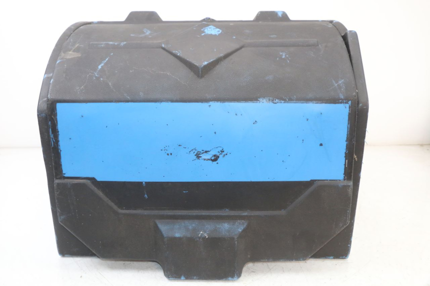 photo de TOP CASE PEUGEOT LUDIX 50 (2005 - 2007) - Gros plan technique