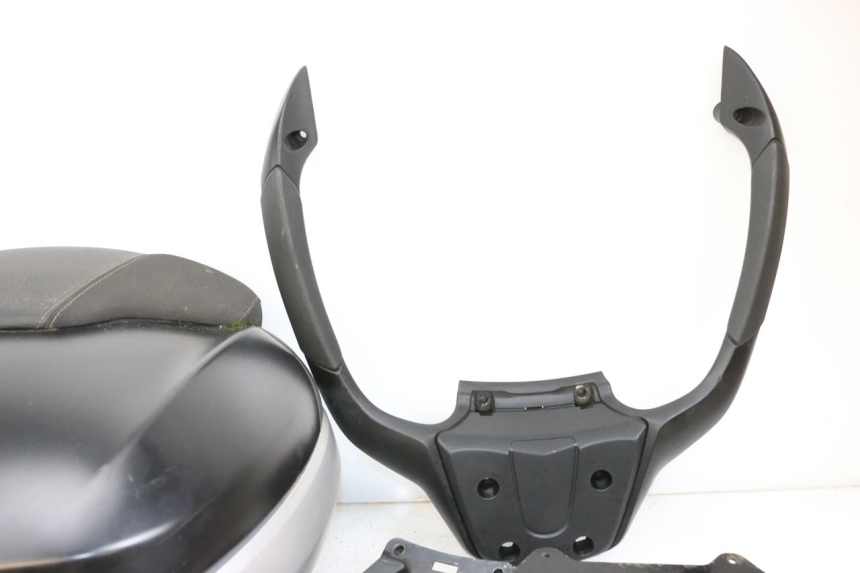 photo de TOP CASE PIAGGIO MP3 HPE 350 (2018 - 2020) - Focus structure