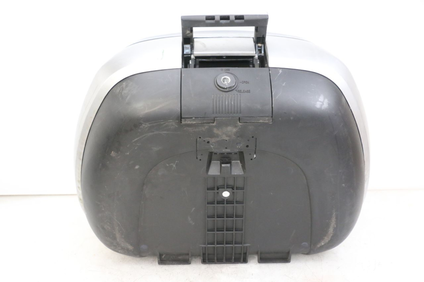 photo de TOP CASE PIAGGIO MP3 HPE 350 (2018 - 2020) - Zoom état d’usage