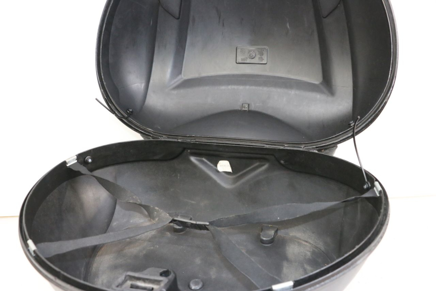 photo de TOP CASE PIAGGIO MP3 LT 400 (2007 - 2012) - Vue rapprochée