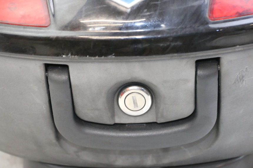 photo de TOP CASE PIAGGIO MP3 LT 400 (2007 - 2012) - Vue d’ensemble