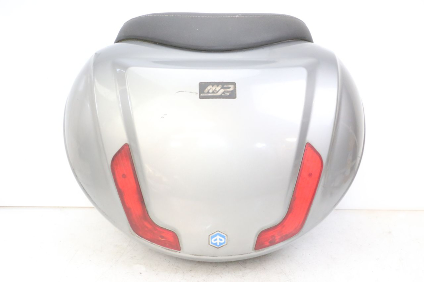 photo de TOP CASE PIAGGIO MP3 LT 300 (2010 - 2016) - Zoom état d’usage