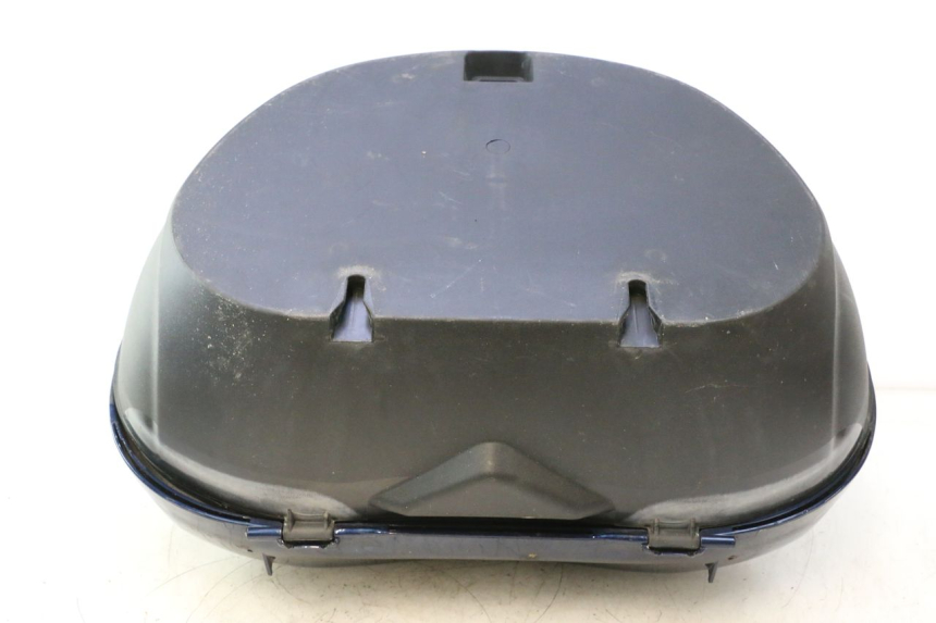 photo de TOP CASE PIAGGIO MP3 LT 400 (2007 - 2012) - Détail de la pièce