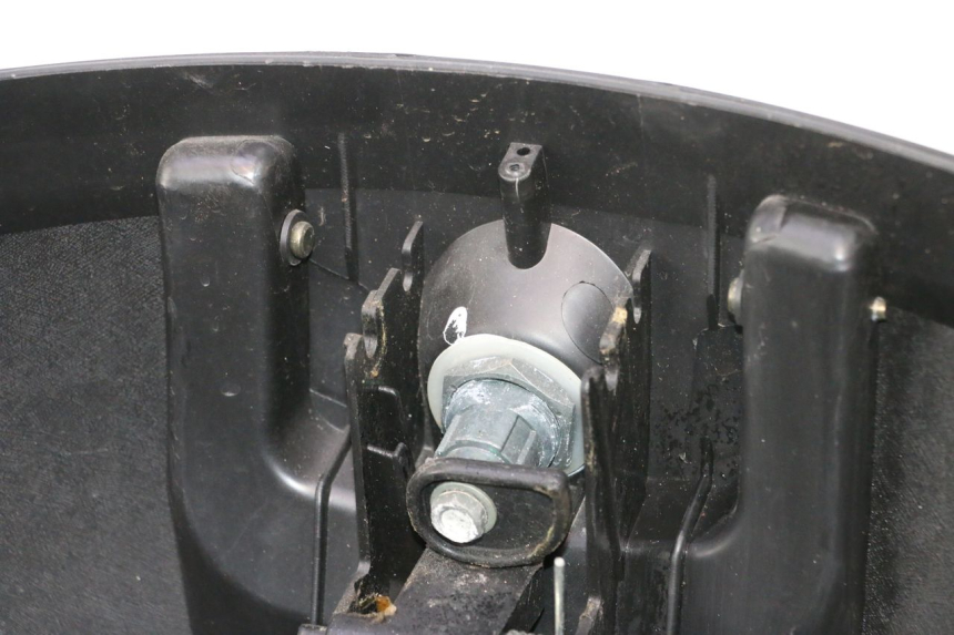 photo de TOP CASE PIAGGIO MP3 LT 400 (2007 - 2012) - Vue rapprochée