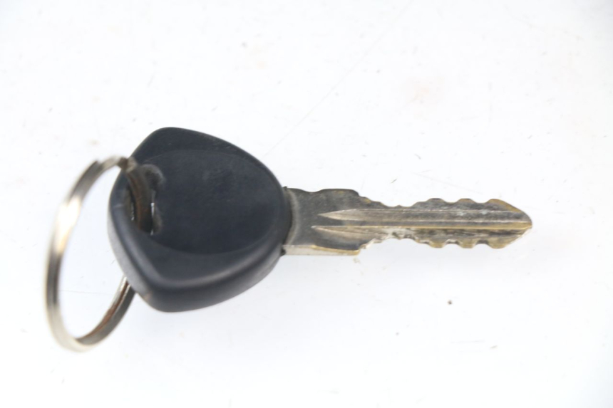 photo de TOP CASE PIAGGIO MP3 500 (2011 - 2015) - Détail de la pièce