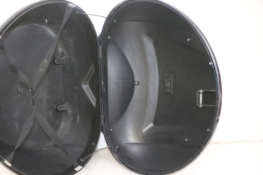 photo de TOP CASE PIAGGIO MP3 RL 250 (2006 - 2010) - Vue rapprochée