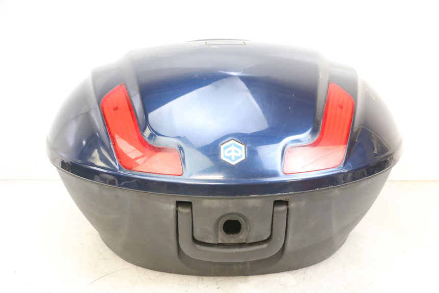 photo de TOP CASE PIAGGIO MP3 RL 250 (2006 - 2010) - Détail de la pièce
