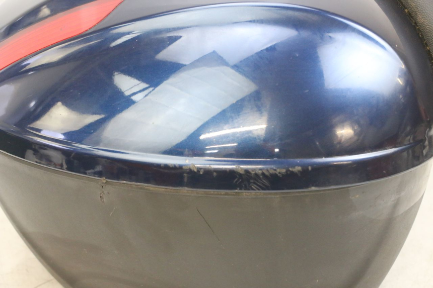 photo de TOP CASE PIAGGIO MP3 RL 250 (2006 - 2010) - Points de fixation