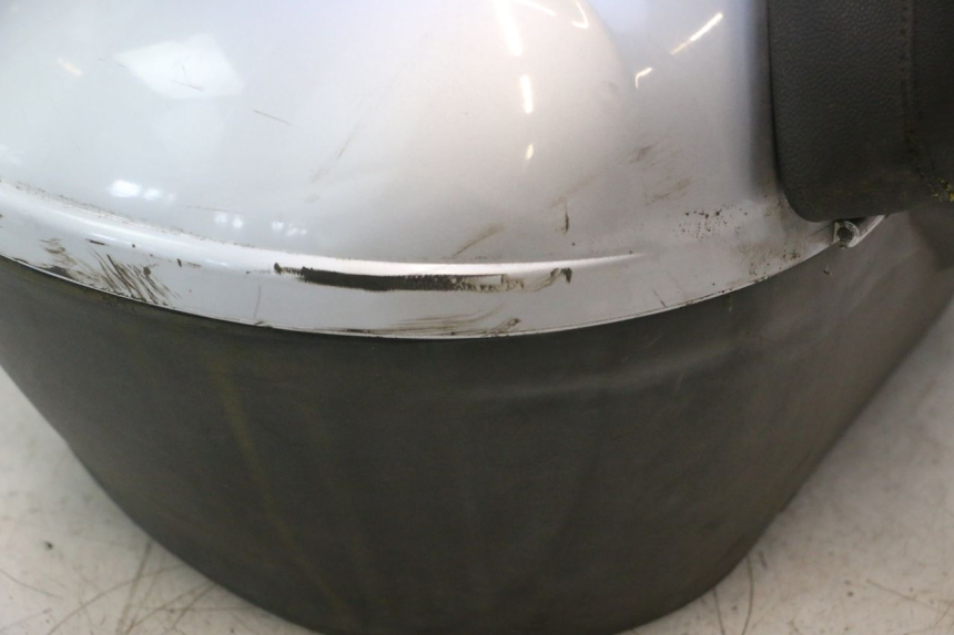photo de TOP CASE PIAGGIO MP3 125 (2006 - 2014) - Vue d’ensemble