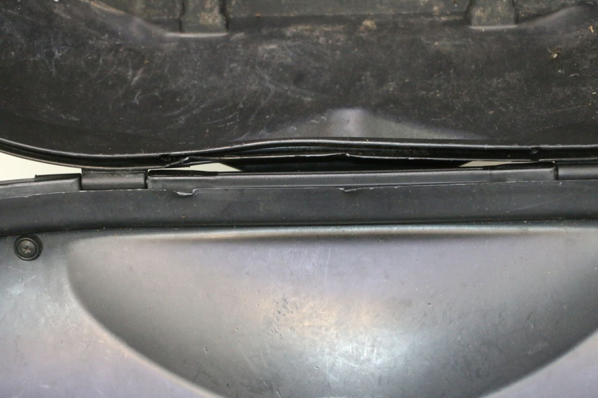 photo de TOP CASE PIAGGIO MP3 125 (2006 - 2014) - Vue d’ensemble