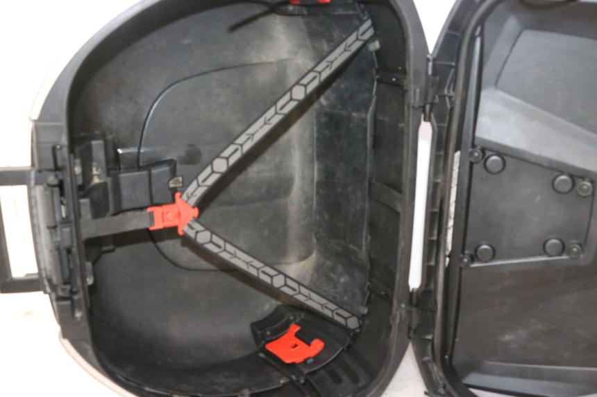 photo de TOP CASE PIAGGIO MP3 500 (2016 - 2018) - Détails caractéristiques