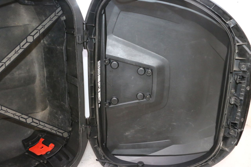 photo de TOP CASE PIAGGIO MP3 500 (2016 - 2018) - Zoom composants