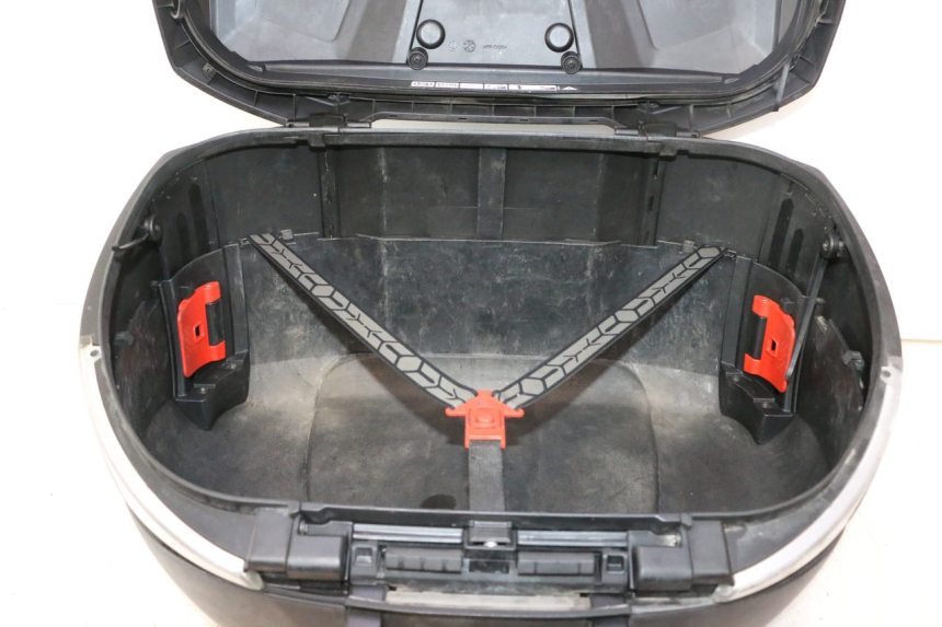 photo de TOP CASE PIAGGIO MP3 500 (2016 - 2018) - Photo complémentaire