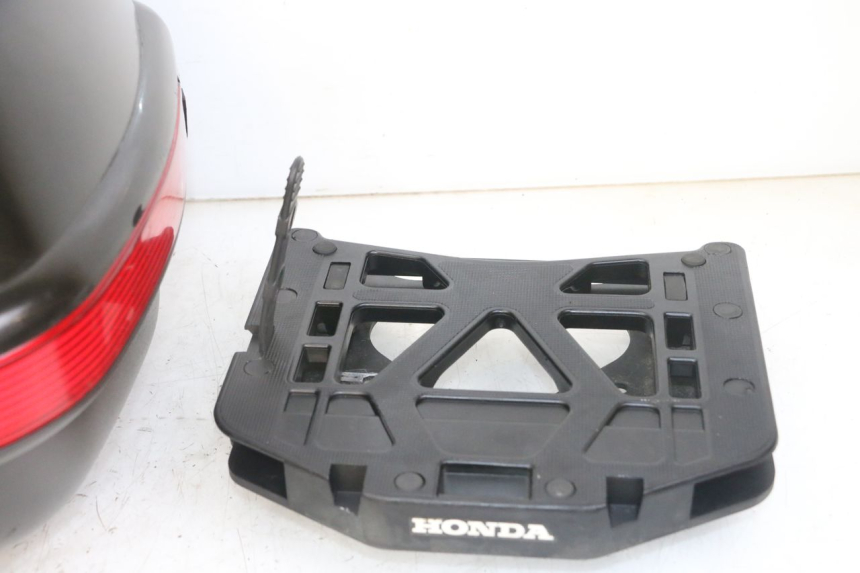 photo de TOP CASE HONDA NTV DEAUVILLE ABS 700 (2007 - 2016) - Inspection visuelle
