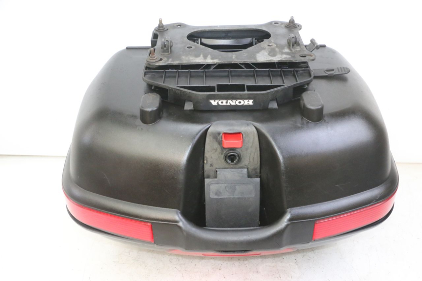 photo de TOP CASE HONDA NTV DEAUVILLE ABS 700 (2007 - 2016) - Zoom état d’usage