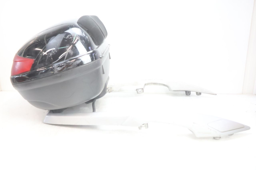 photo de TOP CASE PEUGEOT SATELIS 125 (2006 - 2009) - Zoom composants
