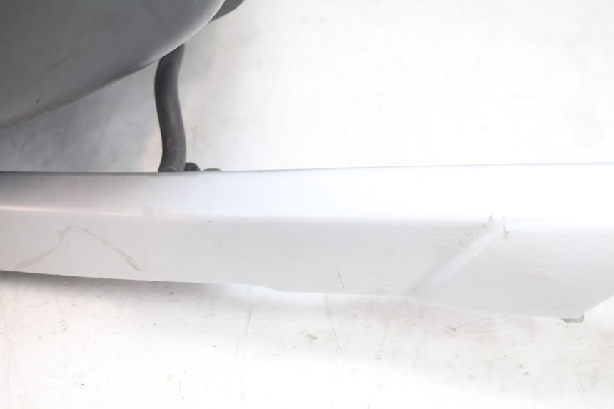 photo de TOP CASE PEUGEOT SATELIS 125 (2006 - 2009) - Photo complémentaire