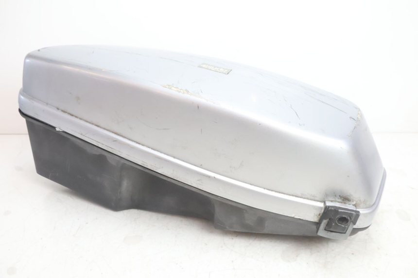 photo de TOP CASE APRILIA SCARABEO GT 125 (1999 - 2007) - Marquages et références