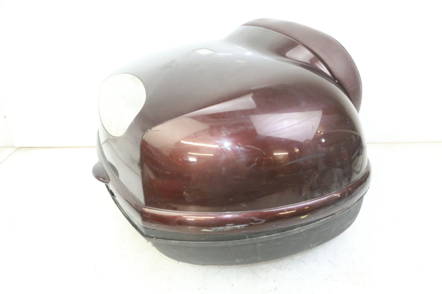 photo de TOP CASE APRILIA SCARABEO GT TOURING 125 (1999 - 2005) - Détails caractéristiques