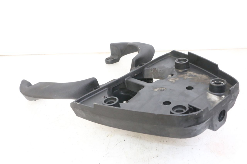 photo de TOP CASE APRILIA SCARABEO GT TOURING 125 (1999 - 2005) - Détail de la pièce