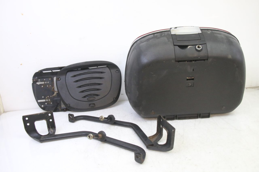 photo de TOP CASE PIAGGIO SUPER LX 125 (2000 - 2003) - Inspection visuelle