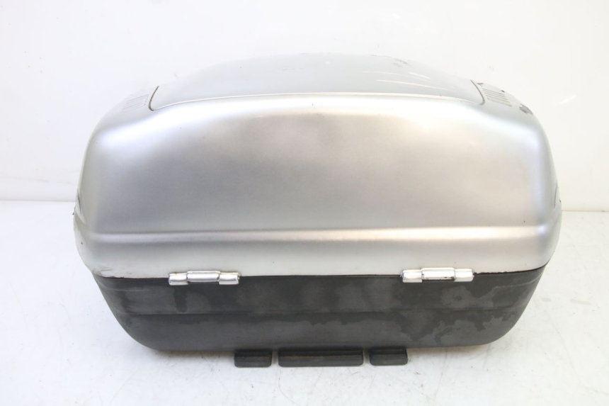 photo de TOP CASE PIAGGIO SUPER LX 125 (2000 - 2003) - Gros plan technique