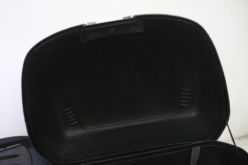 photo de TOP CASE PIAGGIO SUPER LX 125 (2000 - 2003) - Marquages et références