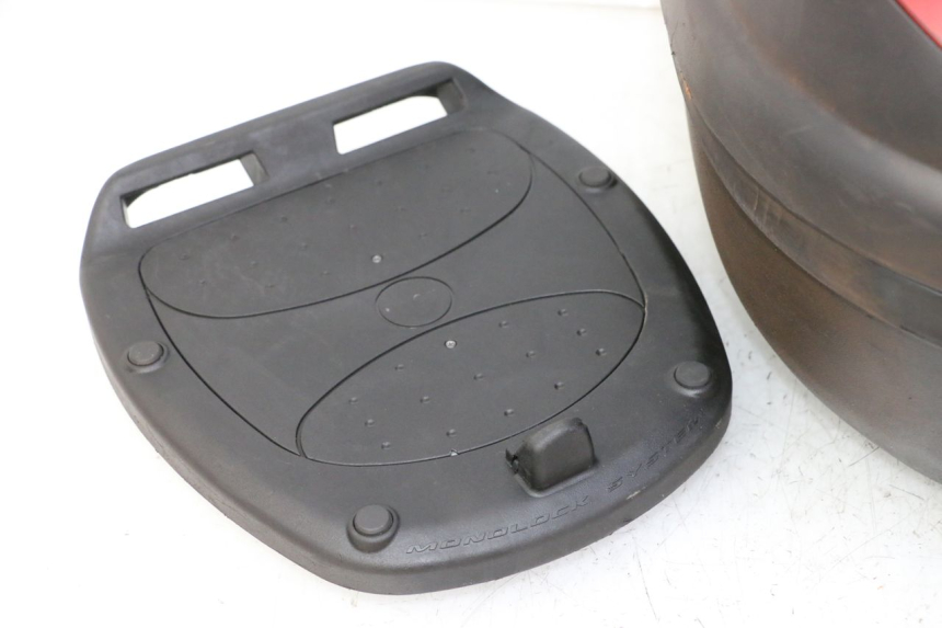 photo de TOP CASE PEUGEOT V-CLIC VCLIC 50 (2007 - 2013) - Photo complémentaire