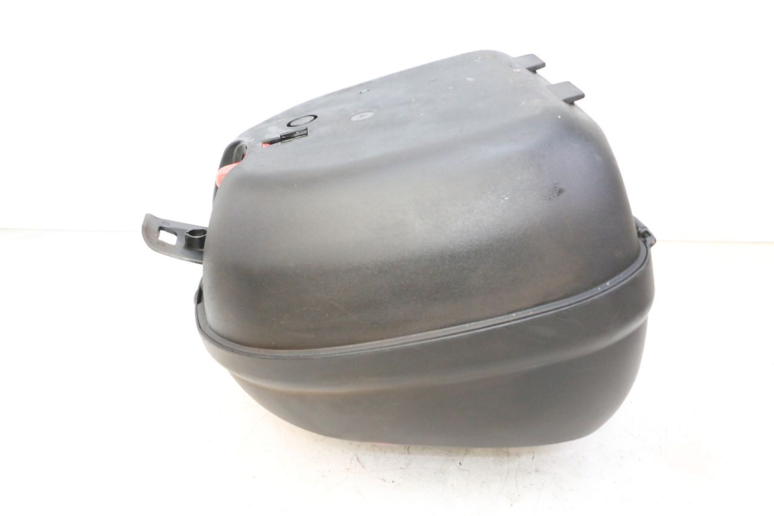 photo de TOP CASE PEUGEOT V-CLIC VCLIC 50 (2007 - 2013) - Vue d’ensemble