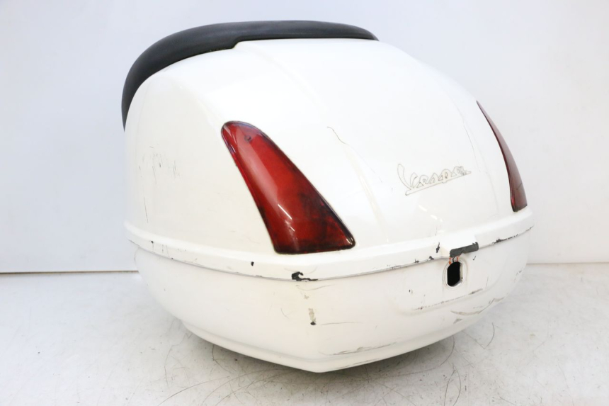 photo de TOP CASE PIAGGIO VESPA GTS SUPER IE 125 (2009 - 2016) - Zoom composants
