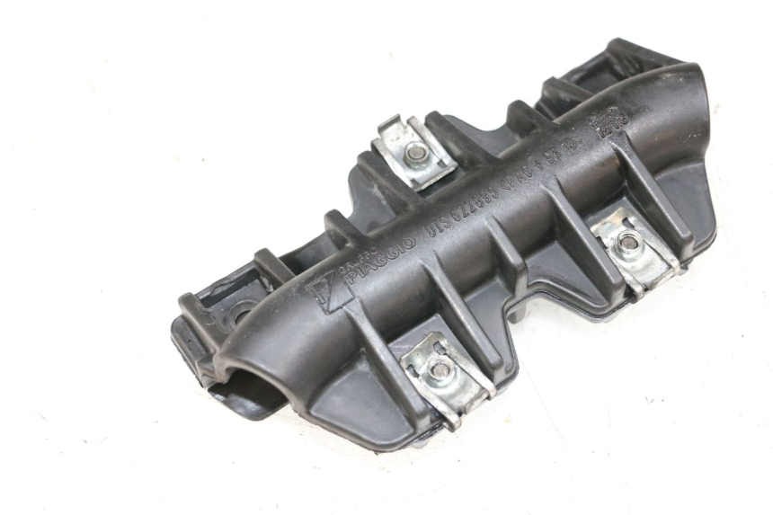 photo de TOP CASE PIAGGIO VESPA GTS SUPER IE 125 (2009 - 2016) - Aperçu profil