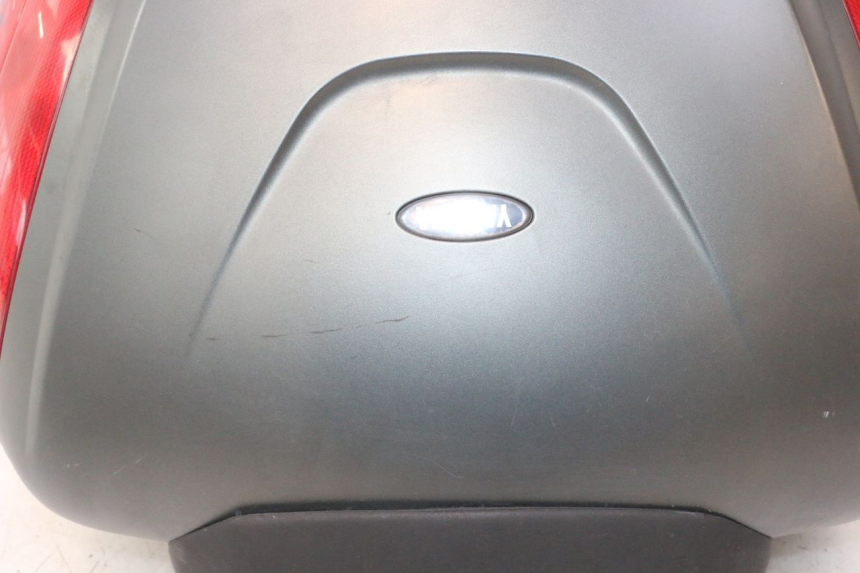 photo de TOP CASE YAMAHA X-MAX XMAX 125 (2010 - 2013) - Inspection visuelle
