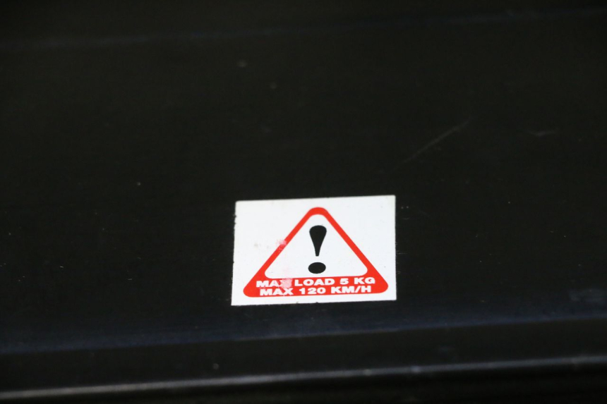 photo de TOP CASE YAMAHA X-MAX XMAX 125 (2010 - 2013) - Angle alternatif