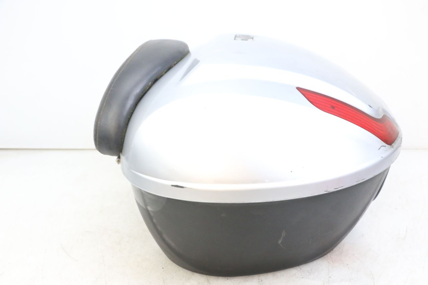 photo de Top case PIAGGIO X8 125 (2004 - 2007) - Détails caractéristiques