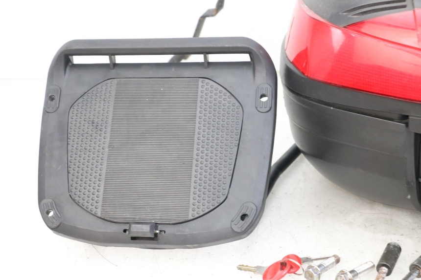 photo de Top case KYMCO XCITING 250 (2006 - 2009) - Vue rapprochée