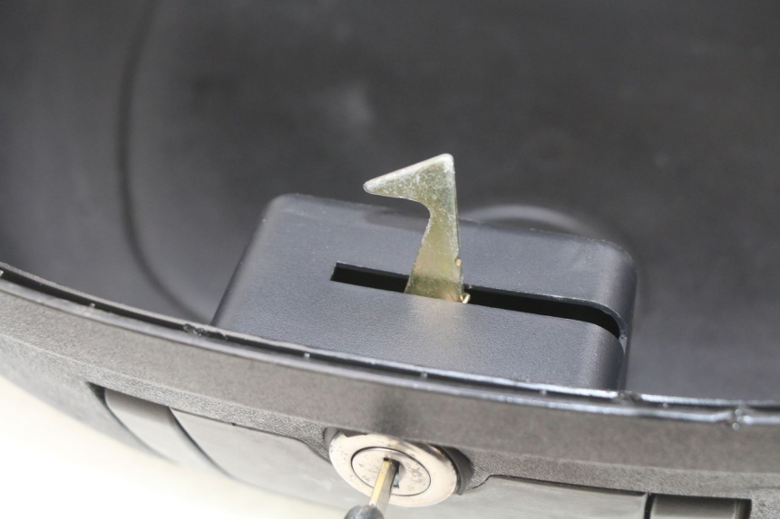 photo de TOP CASE YAMASAKI YM T 125 (2015 - 2020) - Zoom composants