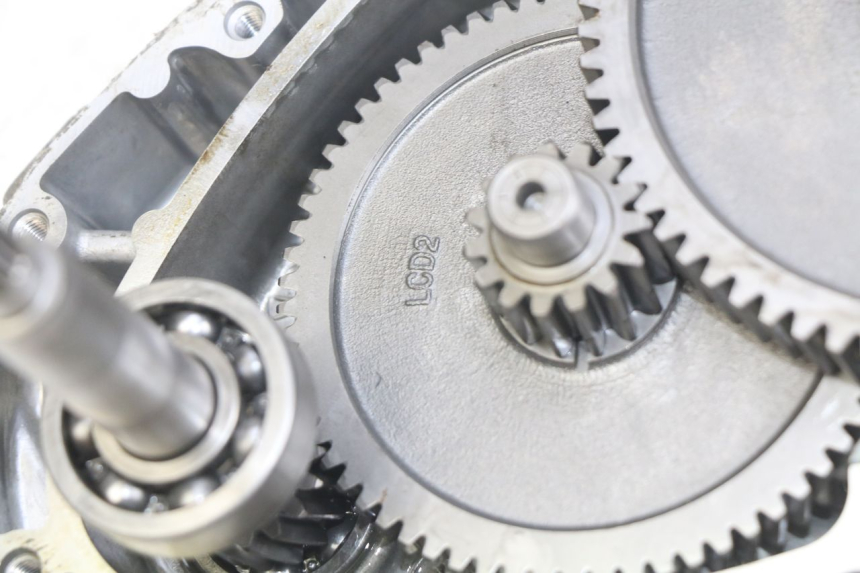 photo de TRANSMISSION ROUE KYMCO AGILITY 16+ 4T 50 (2018 - 2023) - Gros plan technique