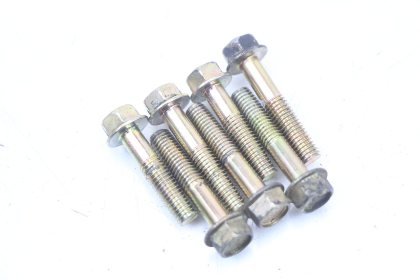 photo de TRANSMISSION ROUE KYMCO AGILITY 4T 50 (2005 - 2018) - Gros plan technique