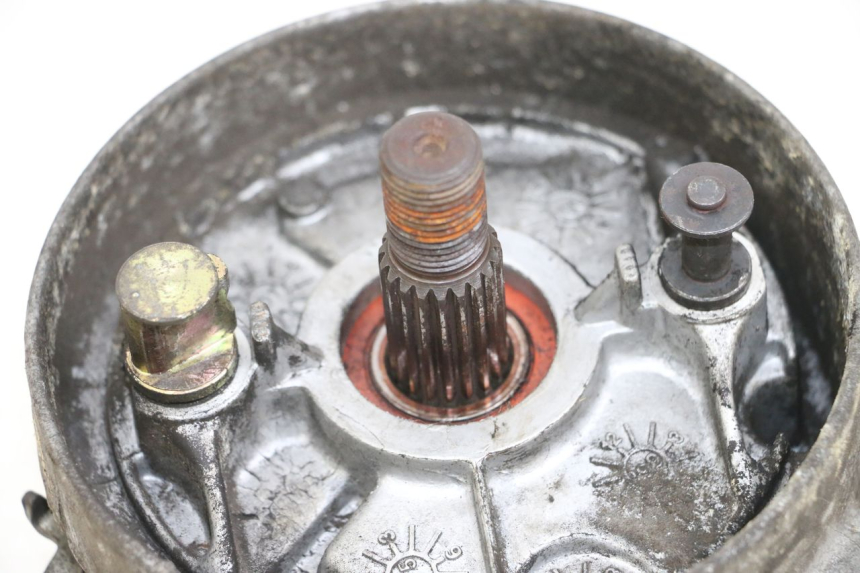 photo de TRANSMISSION ROUE  KYMCO AGILITY PREMIUM 50 (2007 - 2010) - Gros plan technique