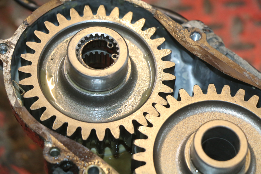 photo de TRANSMISSION ROUE SUZUKI BURGMAN 650 (2002 - 2004) - Vue rapprochée